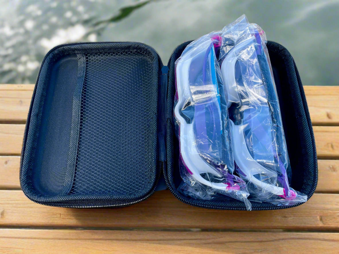 Black tcase with two pairs of goggles